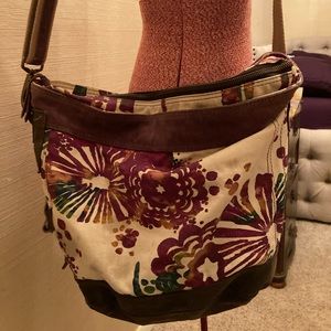 🍀🌈Lucky brand large zippered satchel🍀🌈